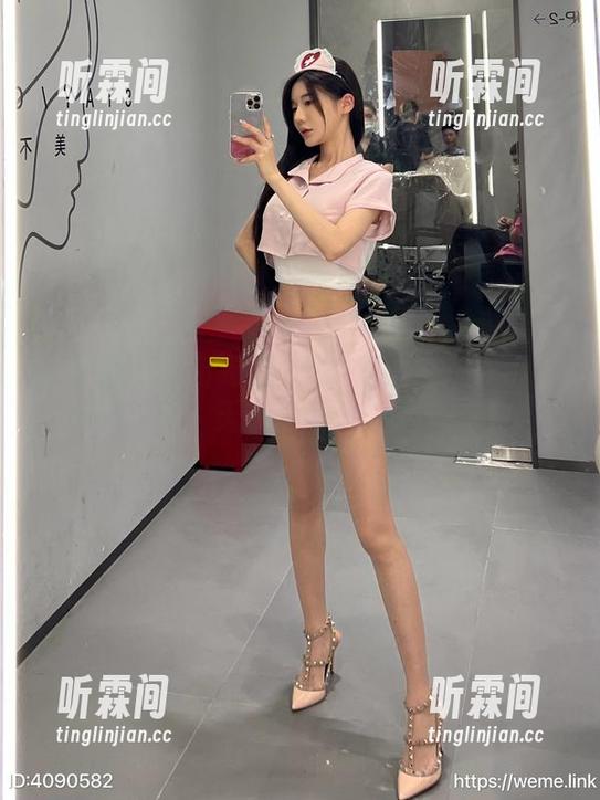黎允熙 微密圈 - 当清纯碰上红色蕾丝——黎允熙的写真集,无奈又可爱,原图在线!