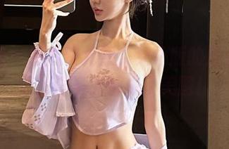 微密圈 – 看看黎允熙，女仆版的那点小心思，没圣光都成了美图！